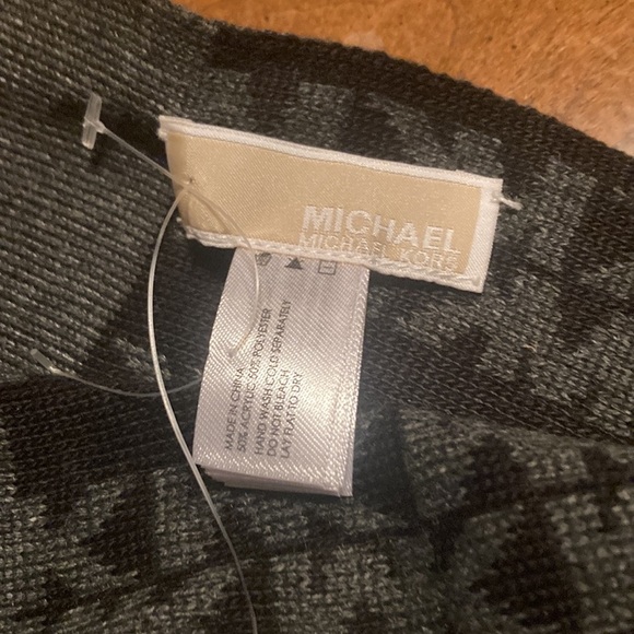 🌸NWT MICHAEL KORS Logo Scarf and Glove Set - OSFM - Picture 7 of 12